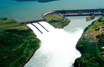 2,4 bilhões de megawatts-hora de produção acumulada em Itaipu em 32 anos de operação, no sábado, 5/11
