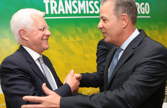Moreira Franco transmite cargo a Bento Albuquerque 