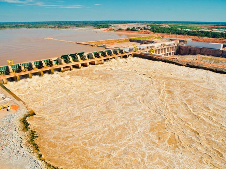 Usina Hidrelétrica Santo Antônio, em Porto Velho (RO), começa operar