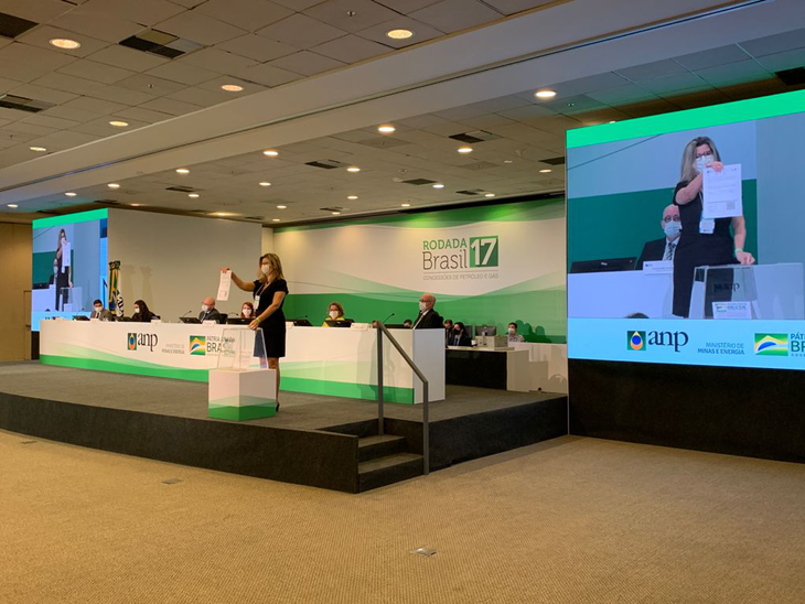 Com os cinco blocos arrematados (BS), a 17ª Rodada da ANP gerará investimentos de R$ 136 milhões no país